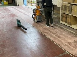 床塗装工事